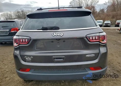 2020 Jeep Compass Latitude z USA, uszkodzony, nr VIN 3C4NJDBB6LT112379